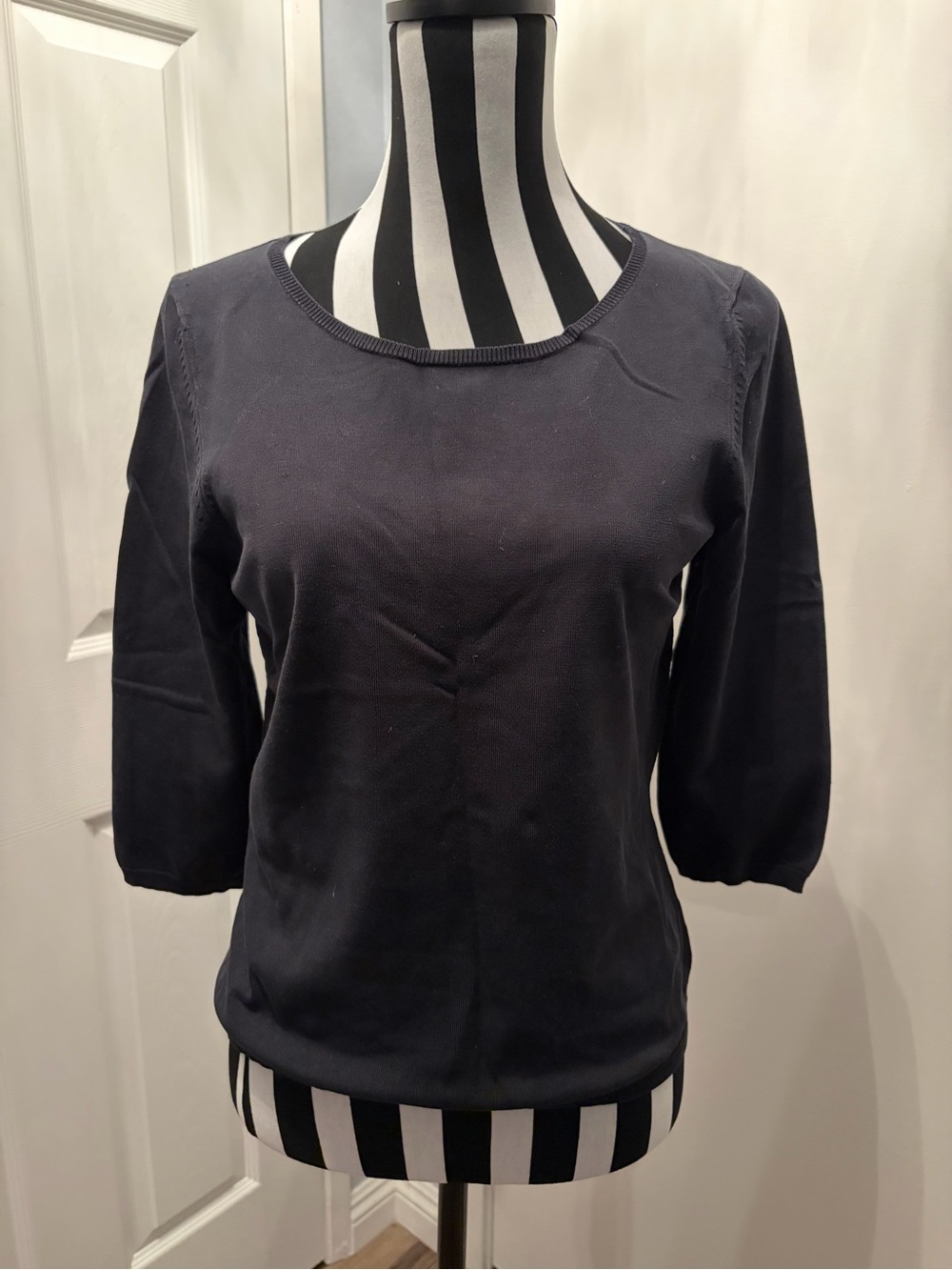 Ann Taylor Deep Purple 3/4 Sleeve Scoop Neck Top